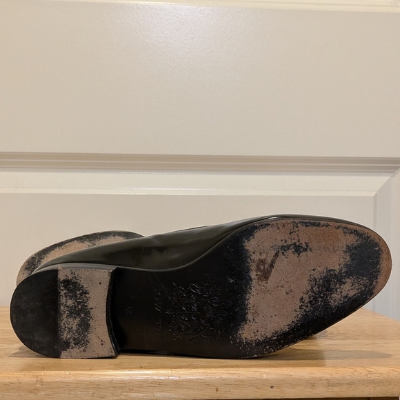 Bow-Tie 6 1/2 Men's Leather Loafers with Black Bows and Skull and Crossbones - Picture 11 of 16